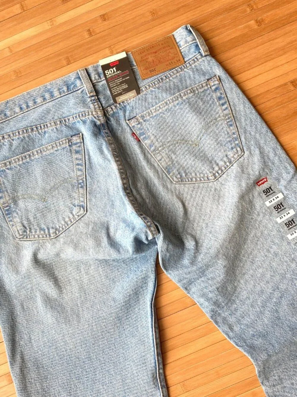 Levi’s Premium 501 Original Fit Jeans Button Fly Mens 33x34 Glassy Waves NWT